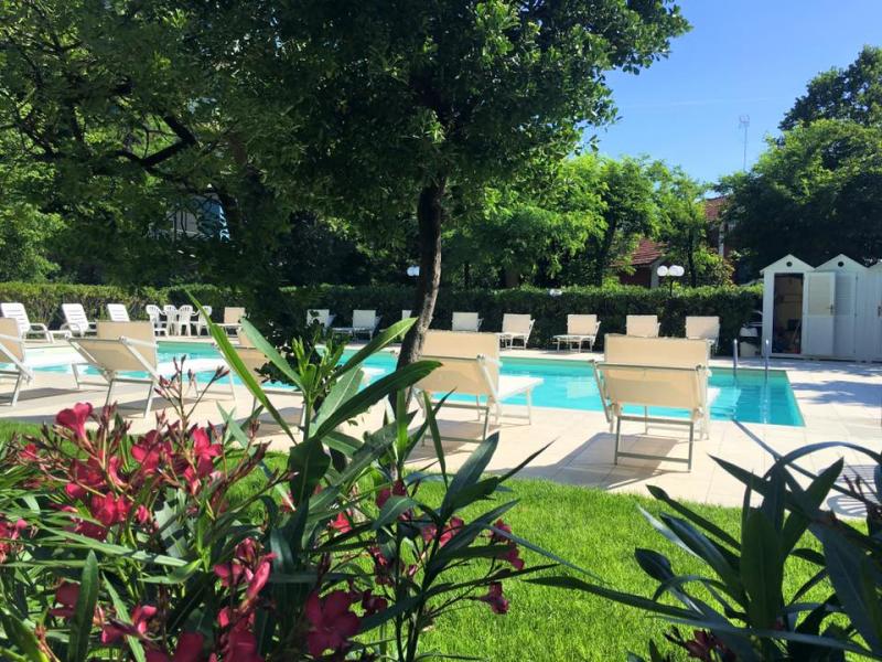 Hotel Royal Inn Gallery 9