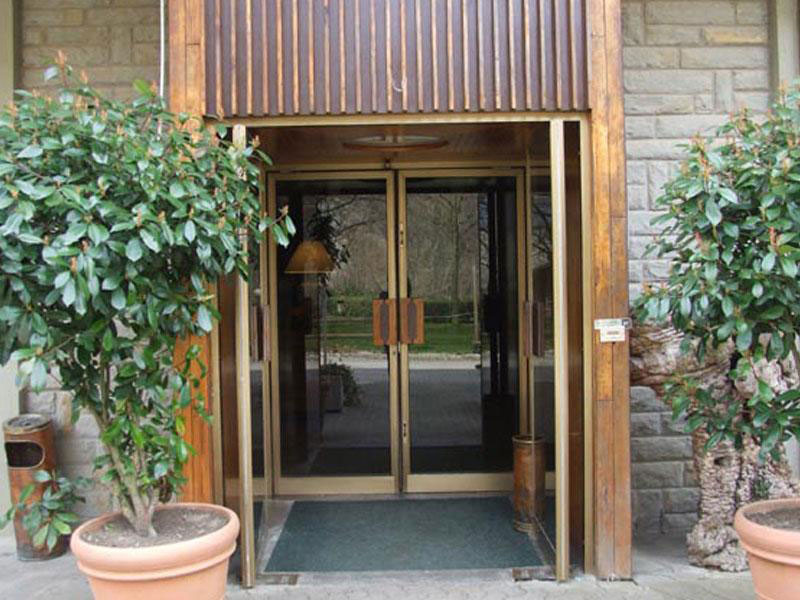 Hotel Leonardo Gallery 21