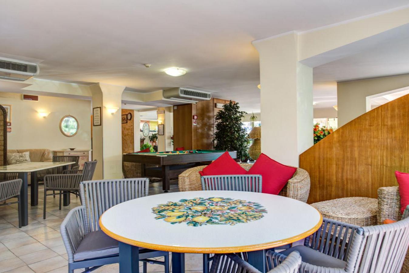 Hotel Club Gallery 12