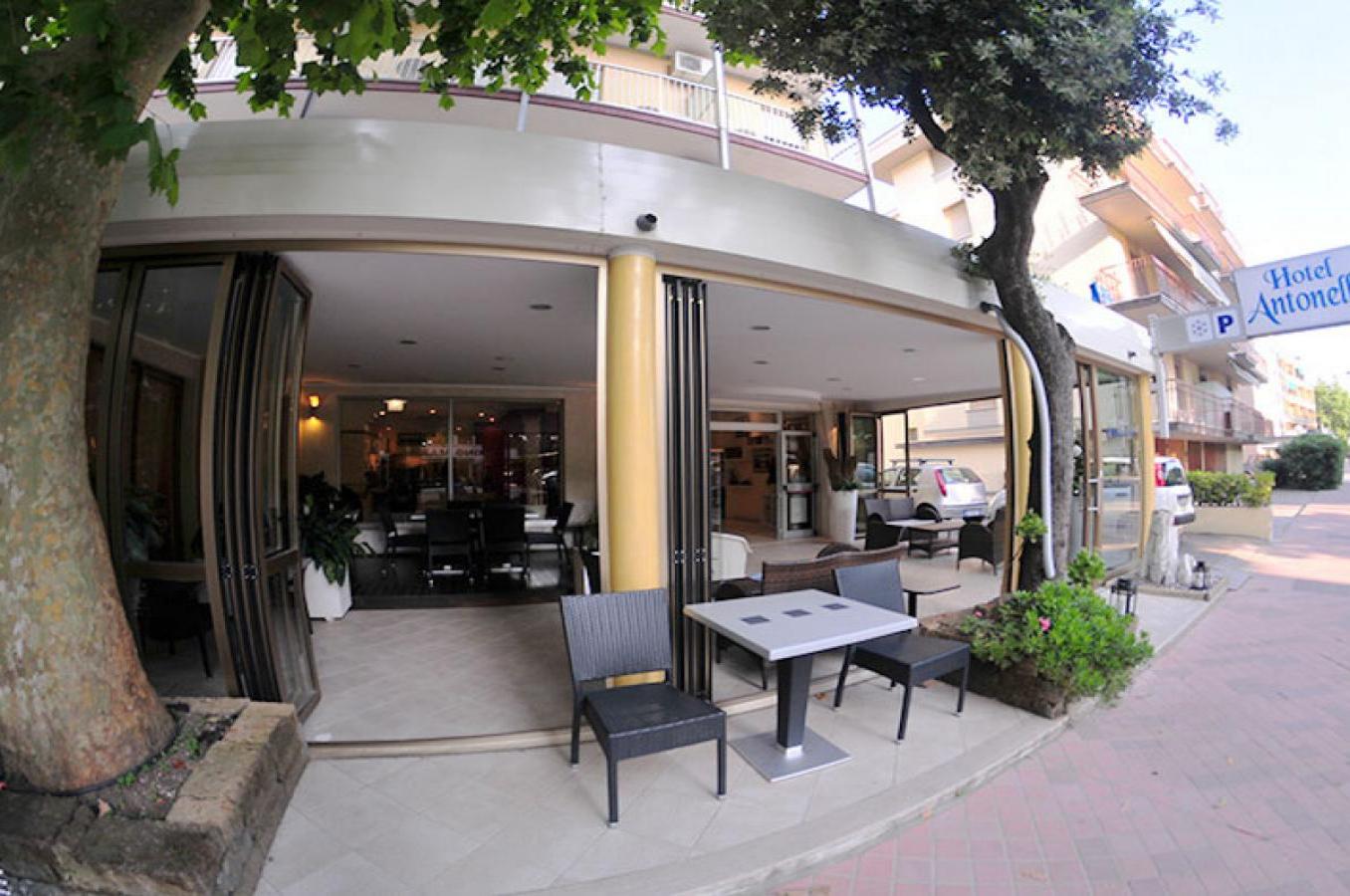 Hotel Antonella Gallery 2