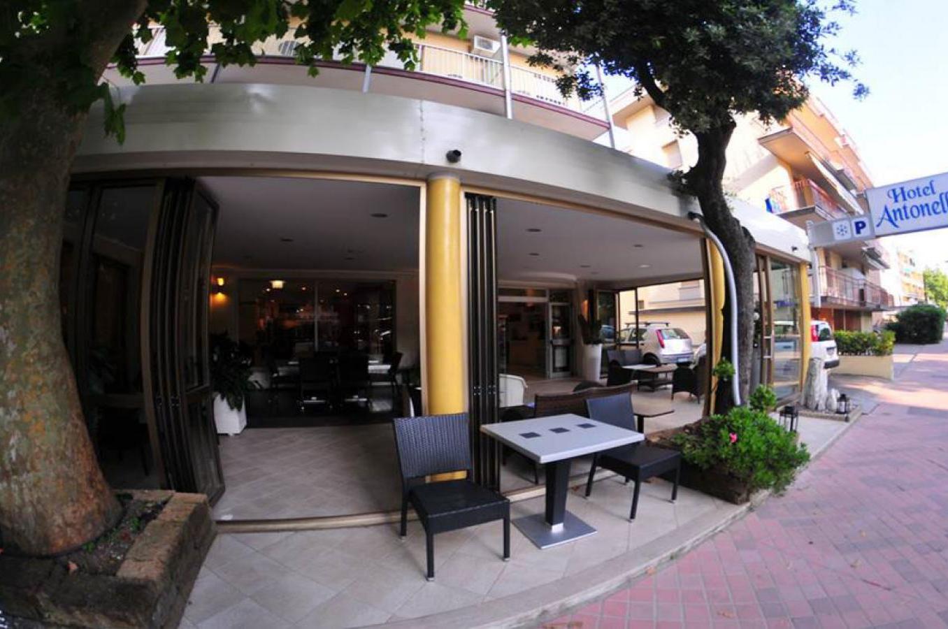 Hotel Antonella Gallery 4