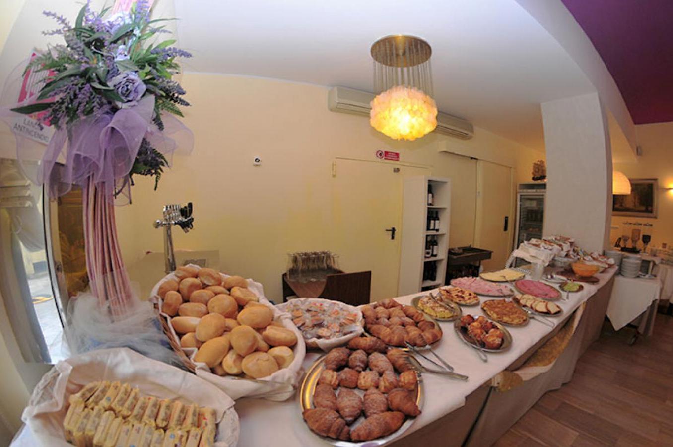 Hotel Antonella Gallery 15